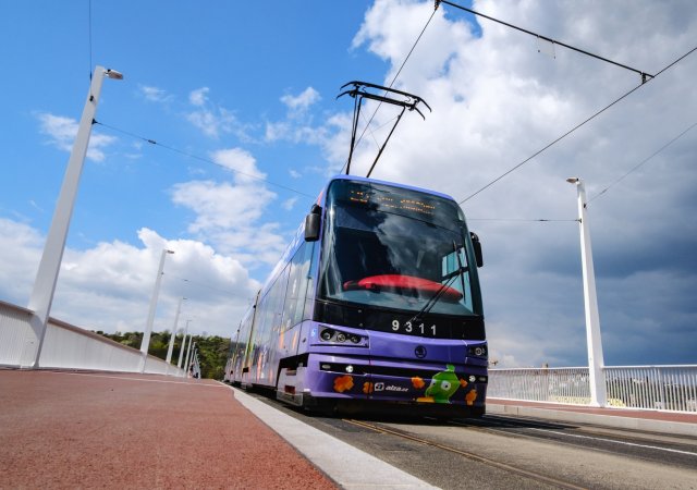Pražané jsou s městskou hromadnou dopravou většinově spokojeni