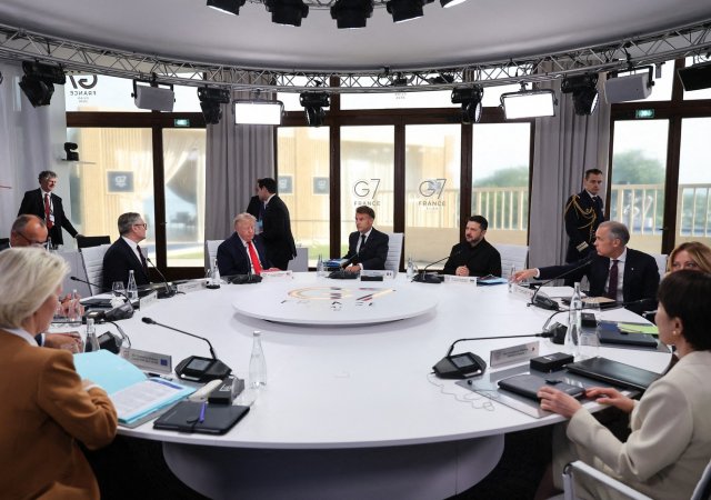 G7