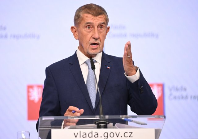 Pro vládu Andreje Babiše je podstatné, jak S&P hodnotí její hospodářskou politiku. Agentura počítá s uvolněnější rozpočtovou politikou, vyššími sociálními výdaji i investicemi. Vnímá také, že se rozpočtový rámec oproti minulosti citelně rozvolnil.