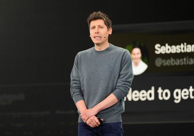 Altman si jde pro další balík peněz. OpenAI chce od investorů 650 miliard
