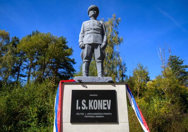 Socha Koněva na Slovensku