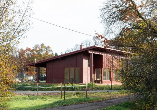 Letní dům v Přibyslavicích navrhl architekt Tadeáš Říha.
