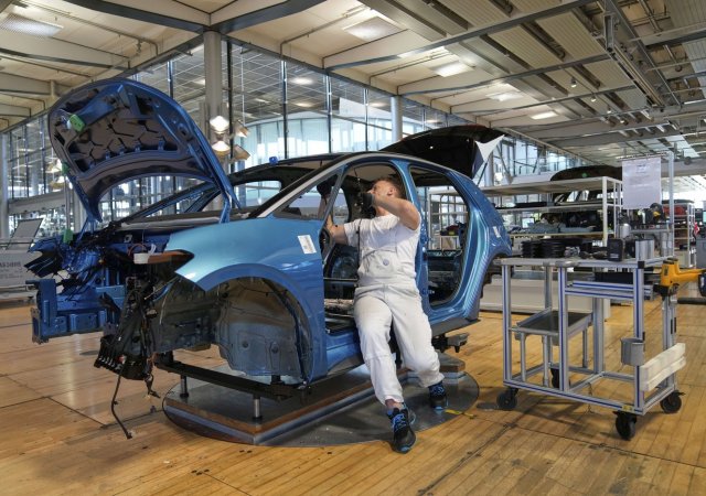 Automobilový průmysl v Německu je v krizi, mizí investice i pracovní místa