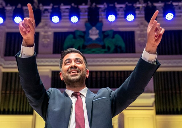 lídr skotské SNP Hamza Yousaf