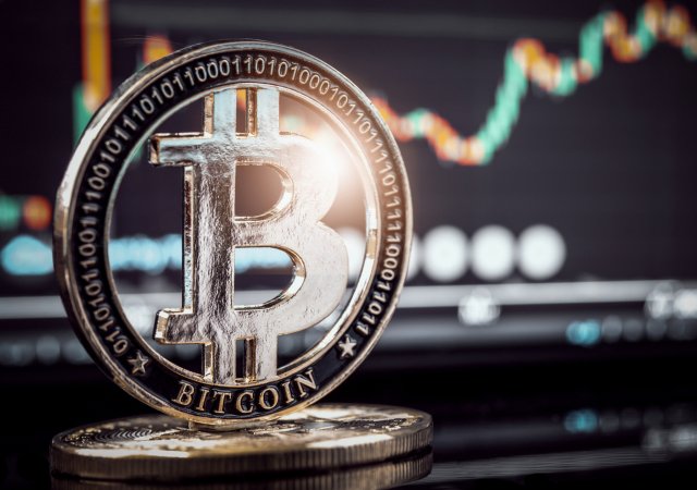 Bitcoin se vrátil nad 80 tisíc dolarů
