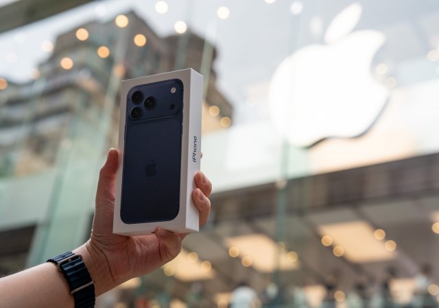 Prodej iPhone 17 odstartoval