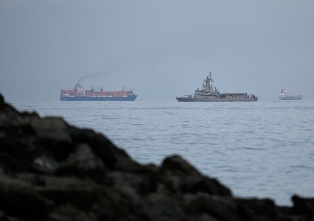 Hormuzský průliv v době, kdy byl zcela průjezdný