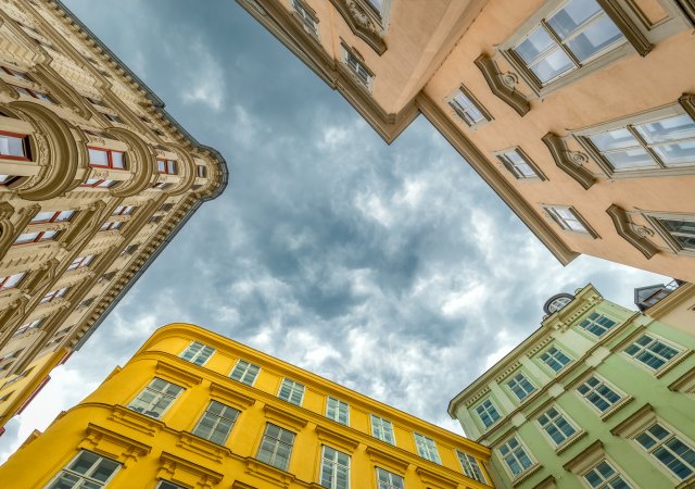 Starší byty v letošním druhém čtvrtletí meziročně zdražily v průměru o 11 procent na 86 081 korun za metr čtvereční.
