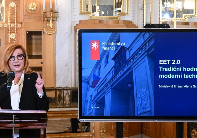 Ministryně financí Alena Schillerová představuje EET 2.0