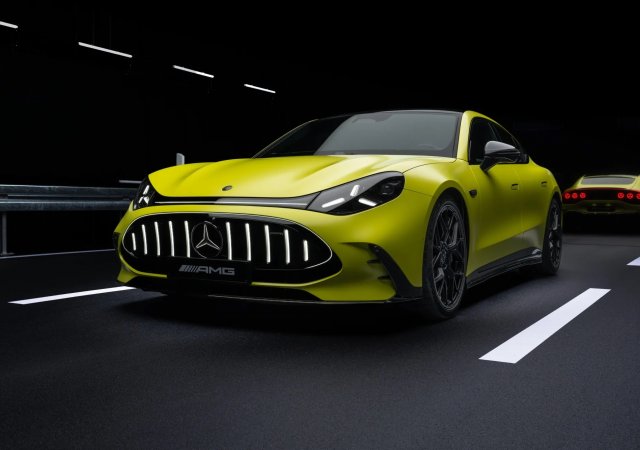 Mercedes uvádí na trh elektrický sporťák, který oslní i Filipa Turka
