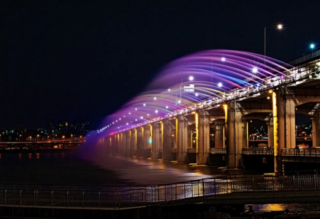 Fontána - Banpo Bridge Moonlight Rainbow, Jižní Korea