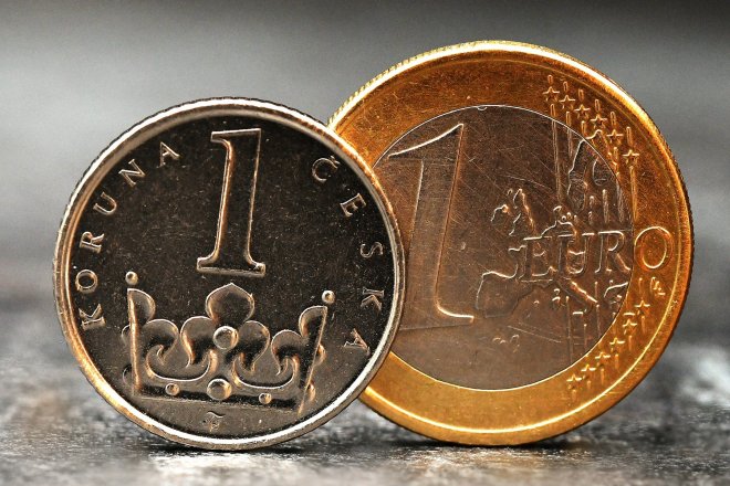 Lukáš Kovanda: Euro není samospásné. V Česku letos klesá inflace čtyřikrát rychleji než na Slovensku