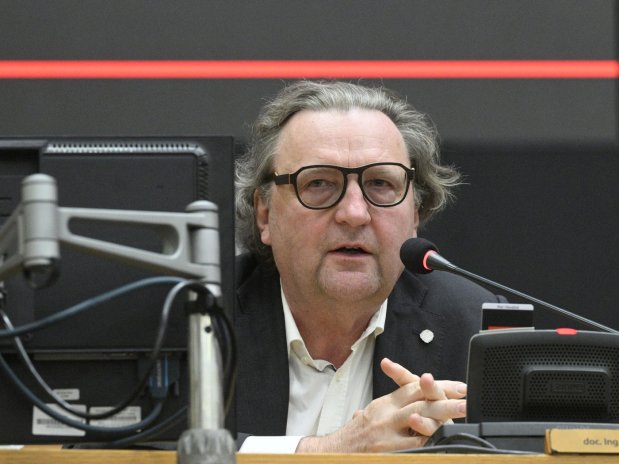 Petr Hlaváček