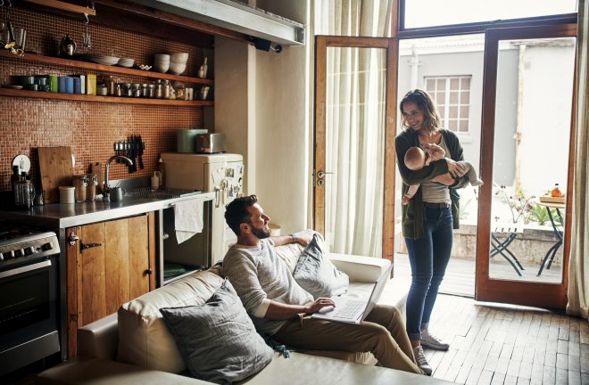 Češi si letos půjčili téměř 200 miliard korun