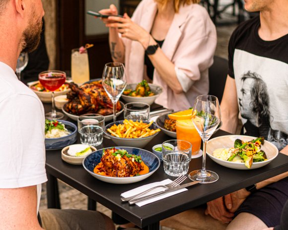 Nejdřív grilovali kuřata. Teď je značka Kro katalogem gastronomických trendů