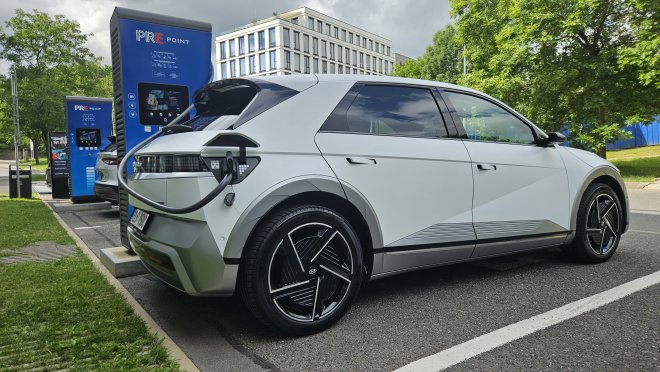 Rekordní rok pro PRE POINT: spotřeba na dobíjecích stanicích vzrostla téměř o polovinu