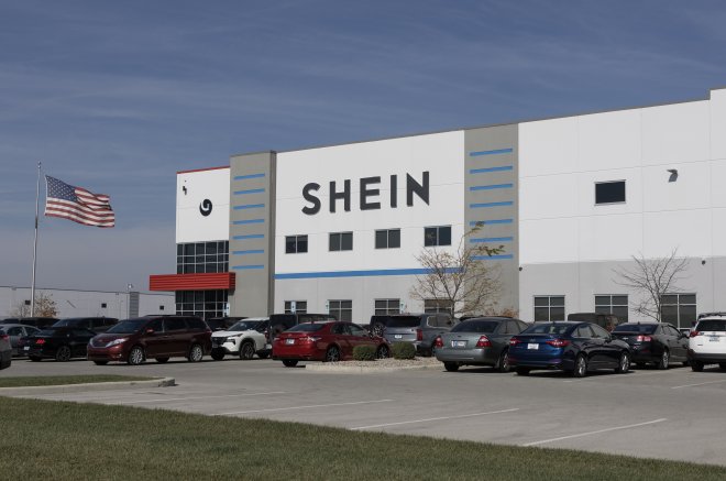 Shein masivně navyšuje ceny. V USA nejvíc podraží kuchyňské utěrky