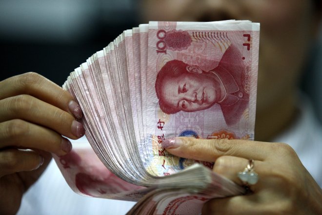 Čína dál podpoří ekonomiku, umožní bankám držet v rezervách méně deviz