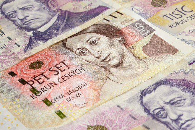 Češi mají v podílových fondech uloženo 1,4 bilionu korun, akciové fondy jim letos vynesly 3,6 procenta