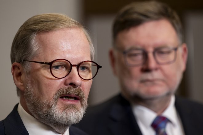 Bude Česko dávat pět procent HDP na obranu? Dovedu si to představit, uvedl Fiala