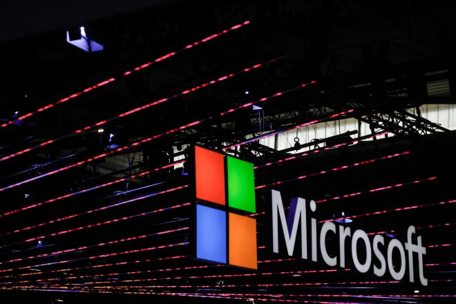 Microsoft nasype do vývoje AI a kyberbezpečnosti v Japonsku 215 miliard