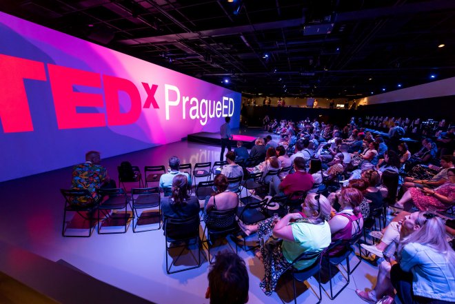 Vzdělávání v éře umělé inteligence. TEDxPragueED 2023 nabídne neotřelé pohledy na budoucnost školství
