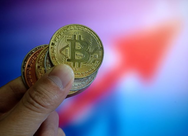 Bitcoin stanovil nový rekord. Přiblížil se hranici 110 tisíc dolarů