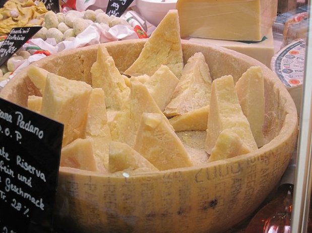 Parmiggiano Regiano, sýr parmazán