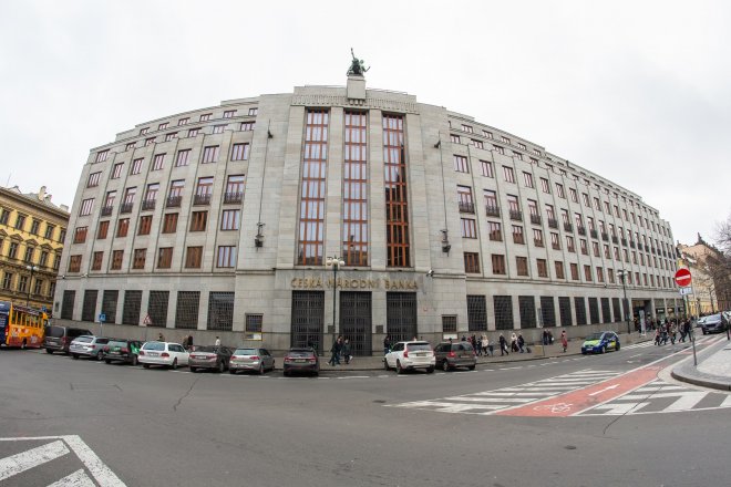 Banky hlásí rekordní zisky. Za tři čtvrtletí stouply na sto miliard korun