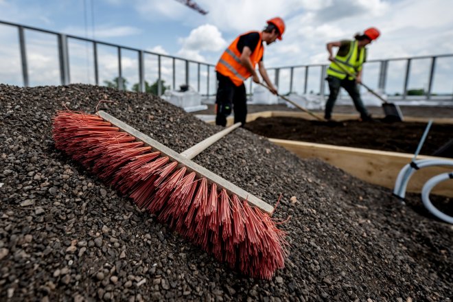 Lukáš Kovanda: Proč Češi nejsou bohatší? Protože nestačí jen déle sedět v práci