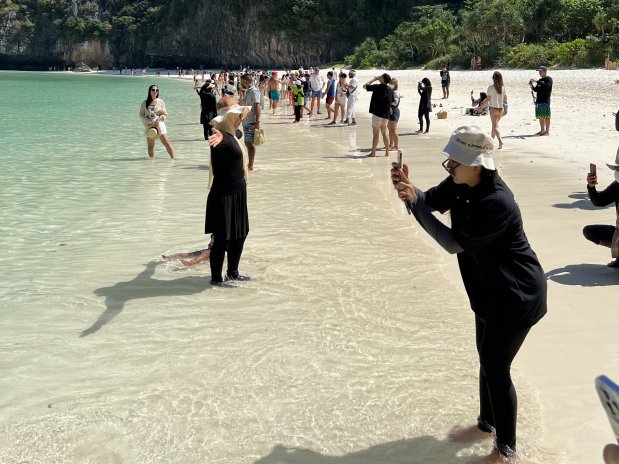 Thajské pláže jsou po pandemii znovu plné turistů