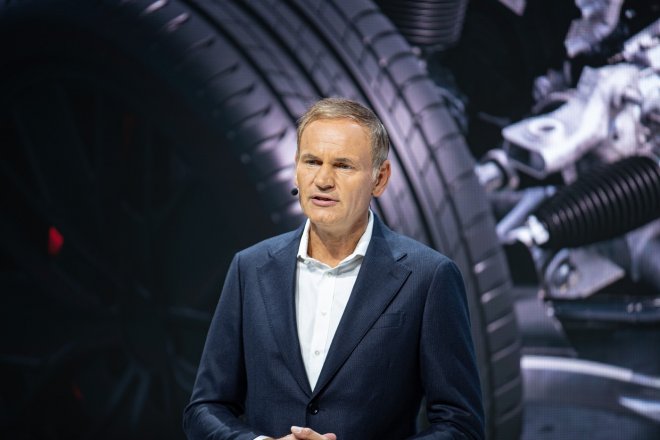 Blume končí v Porsche, neustál tlak akcionářů. Místo něj může přijít exšéf McLarenu