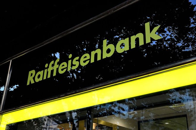Kritizované podnikání Raiffeisenbank v Rusku vyneslo bance trojnásobný zisk