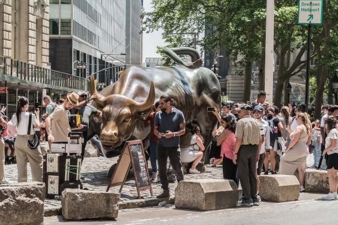 Vstup na šanghajskou burzu je nemožná mise. Čínské firmy tak berou útokem Wall Street