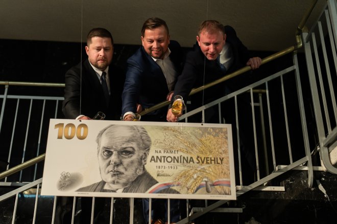 Pamětní bankovku Antonína Švehly pokřtil i guvernér ČNB Aleš Michl