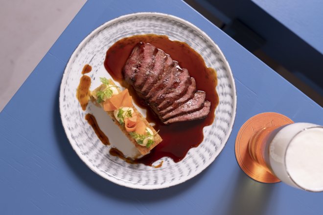 Takto vaří Automatu Matuška na náměstí Jiřího z Poděbrad.