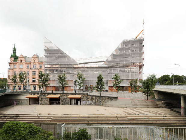 PRVNÍ MÍSTO získal absolvent Akademie výtvarného umění v Praze David Budil za projekt Cirkulární Centrum Plzeň.