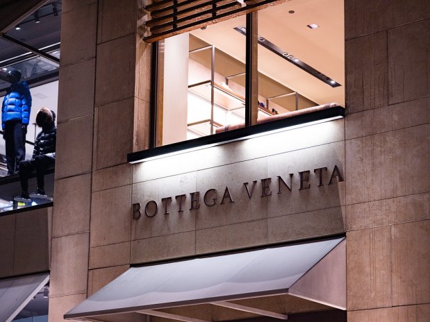 značka Bottega Veneta patřící výrobci luxusního zboží Kering