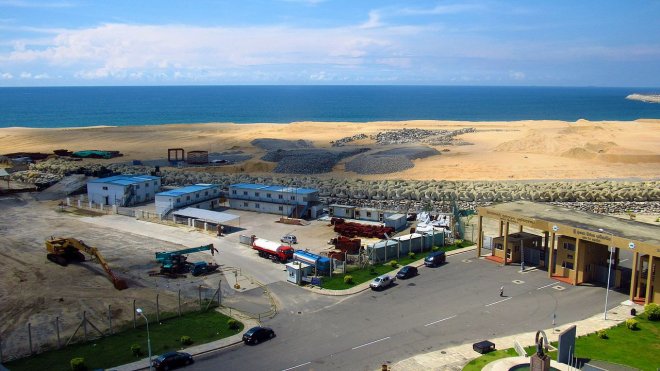 Město budoucnosti Colombo Port City vzniká na pískem zasypaném moři u Srí Lanky.
