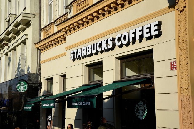 Starbucks v Praze na Václavském náměstí