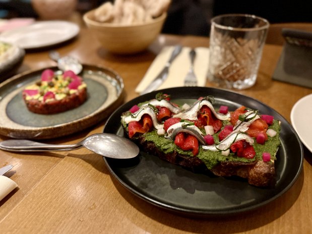 REPORTÁŽ: V Hidden Wine Bistru se michelinská preciznost potkává s uvolněným bistro stylem