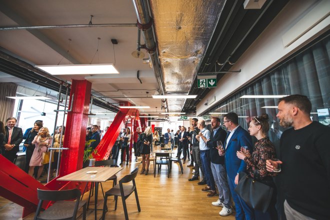 Síť coworků HubHub ze skupiny HB Reavis Ivana Chrenka v Česku končí