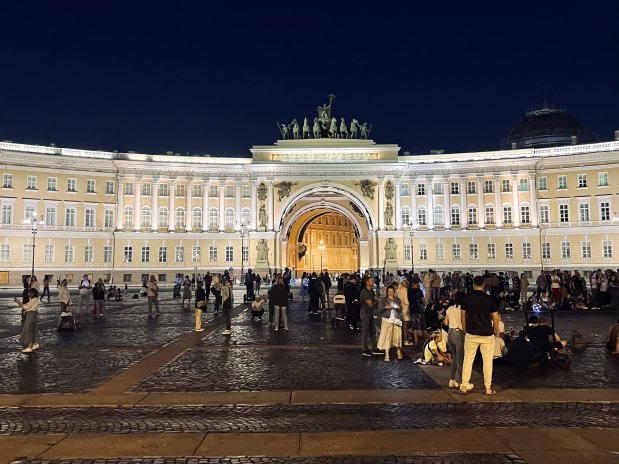 Zdeněk Pečený: Rusko vítá turisty, i ty z nepřátelského Česka. Dolary se hodí