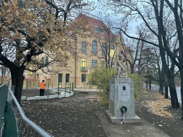 Zrekonstruovaná škola v pražských Strašnicích