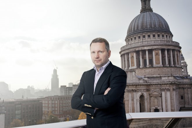 Savov dostal devět let za daňový podvod. Dál se skrývá v Británii