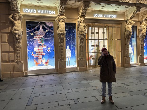 Výloha obchodu Louis Vuitton ve Vídni