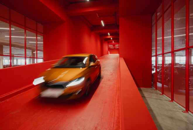 Společnost Louda Auto spouští e-shop, v němž mohou zákazníci objednat konkrétní nový vůz, vyřešit pojištění a zvolit způsob převzetí