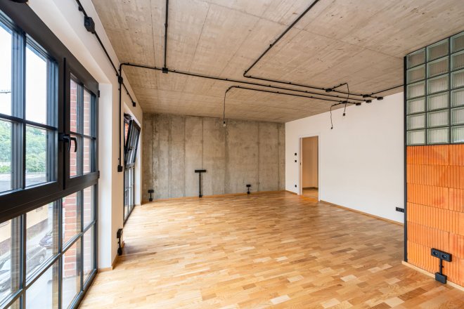 Bydlení v ateliéru nebo vlastní garáž? Jak získat hypotéku na nebytový prostor