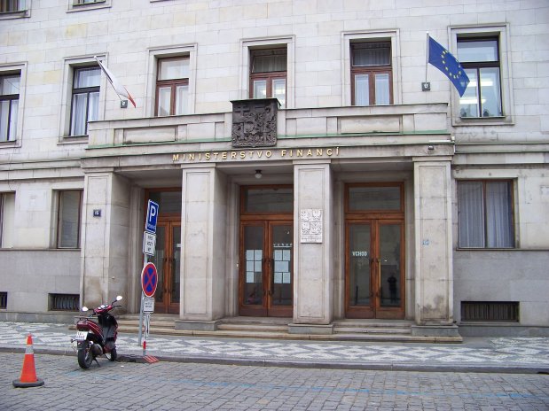 Budova Ministerstva financí na Malé straně v Praze.