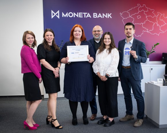 V prvním čtvrtletí roku 2025 se v soutěži Visa Bank Branch of the Year na třetím místě umístila benešovská pobočka Moneta Money Bank v ulici Tyršova 2077.